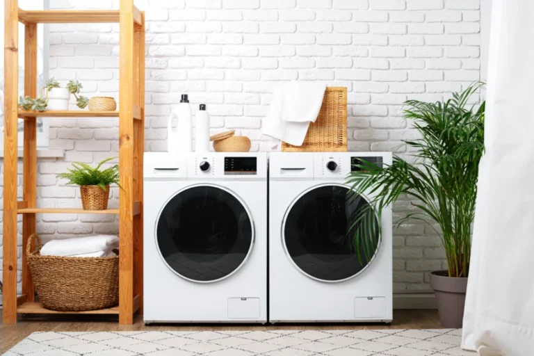Sušičke bielizne to najlepšie pristane vedľa práčky. Umiestniť ju však môžete aj na práčku, čo sa môže hodiť do menších priestorov.