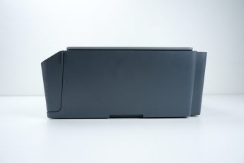 Pravá strana HP Smart Tank 515 z pravej strany