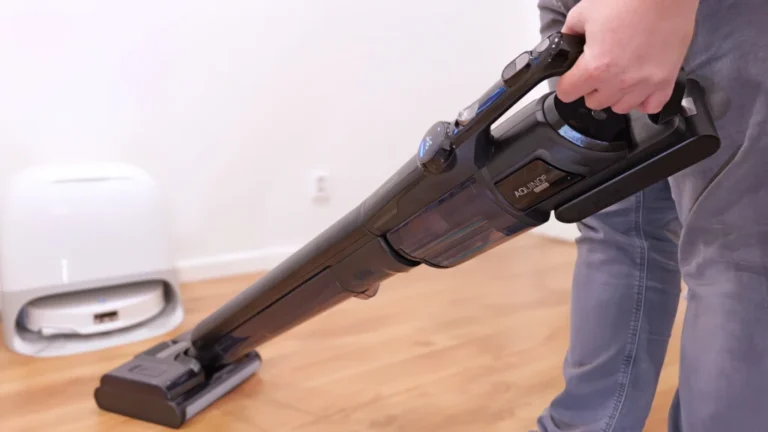 Podlahová umývačka Sencor S88 Aquino+ (Test): Dvojica valcov si poradila s celým vajcom aj detskou výživou