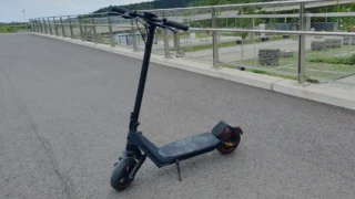 Testoval som kolobežku Sencor S80&nbsp;za 700 €: Dojazd je luxusný a&nbsp;do kopca nesklamala
